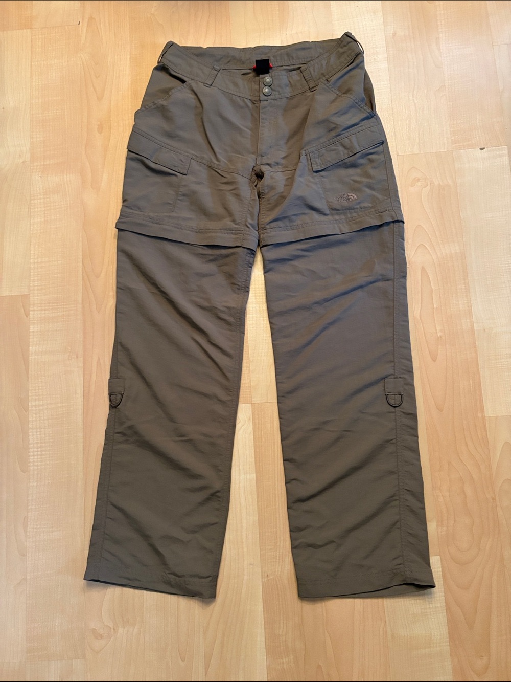 The North Face Women’s convertible hiking pants - sized 8